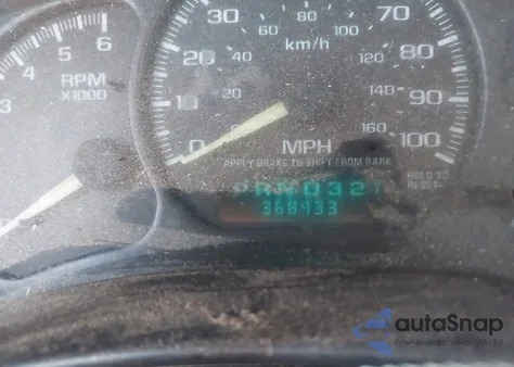 2001 Chevrolet Silverado 1500 Ls z USA, uszkodzony, nr VIN 2GCEC19V711187485